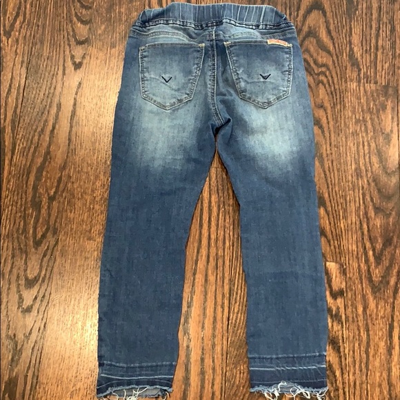 Girls Hudson Jeans, Size 6.          (33) - Picture 3 of 7